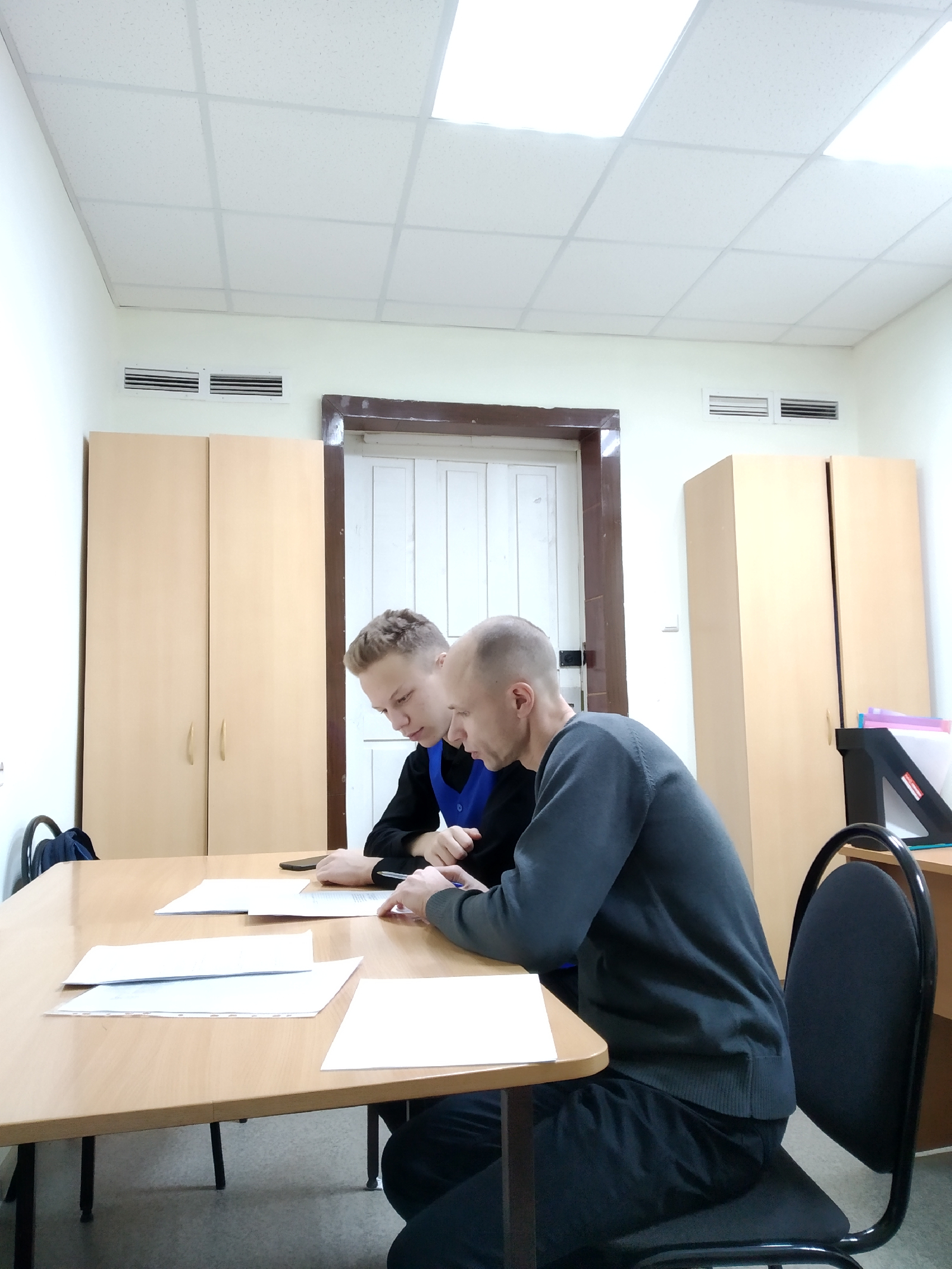 Доцент кафедры ВИиО Ульянов А. Е. 5 декабря 2023 года в качестве председателя принял участие в работе апелляционной комиссии по итогам проведении муниципального этапа Всероссийской олимпиады школьников по обществознанию среди учащихся 7-11 классов